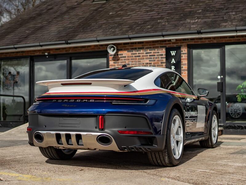 PORSCHE 911