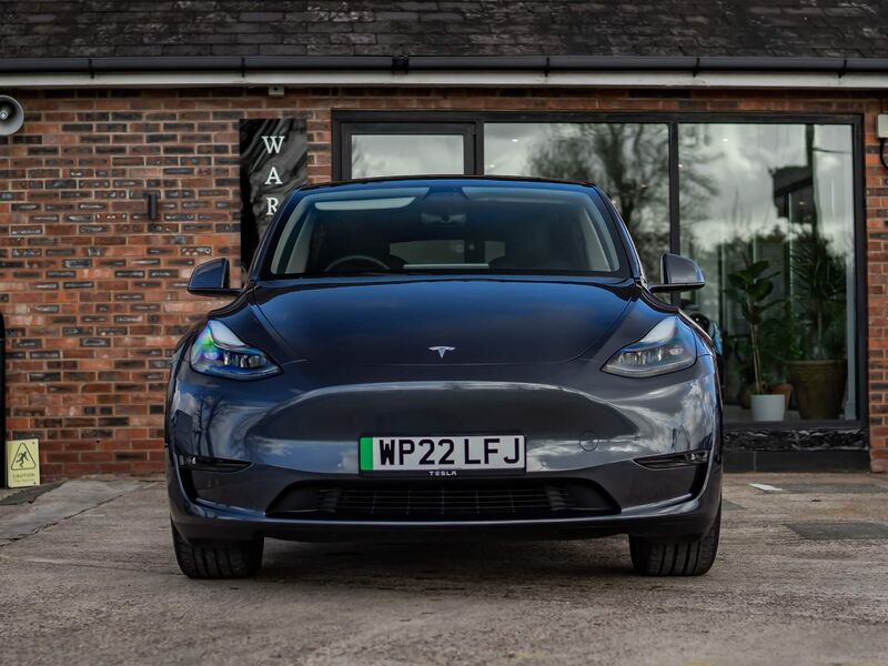 TESLA MODEL Y