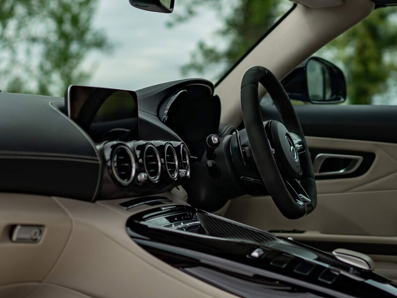 MERCEDES-BENZ AMG GT