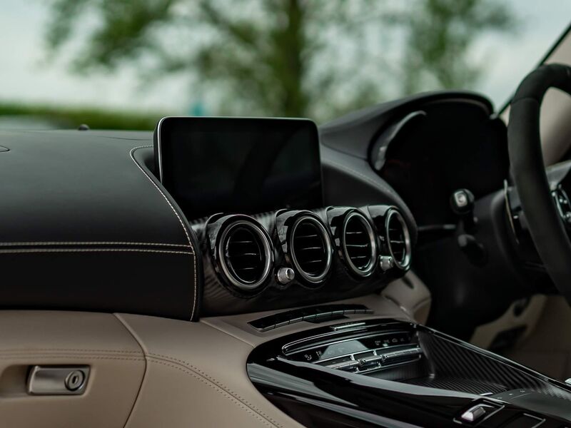 MERCEDES-BENZ AMG GT