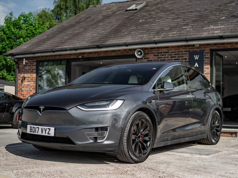 TESLA MODEL X