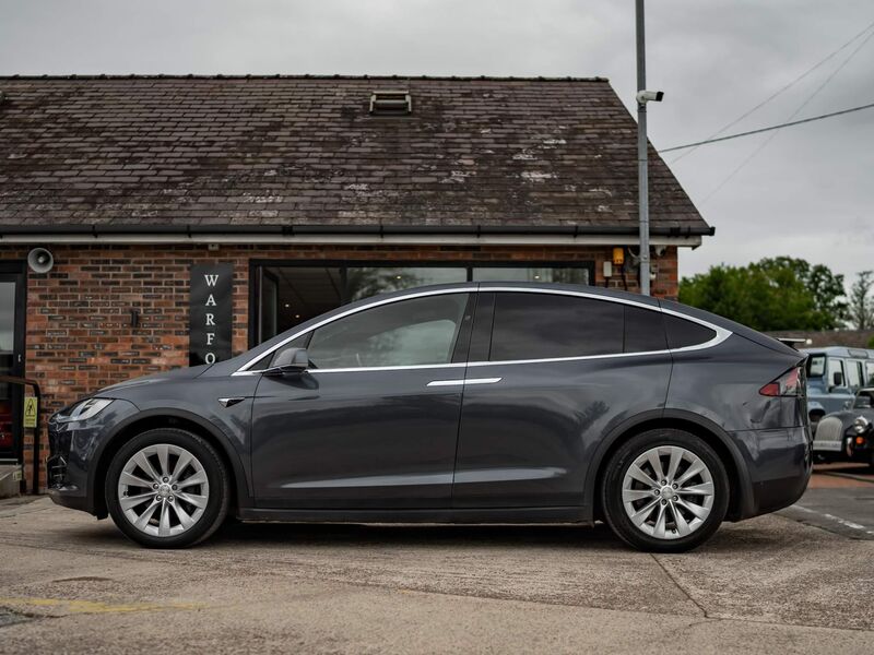 TESLA MODEL X