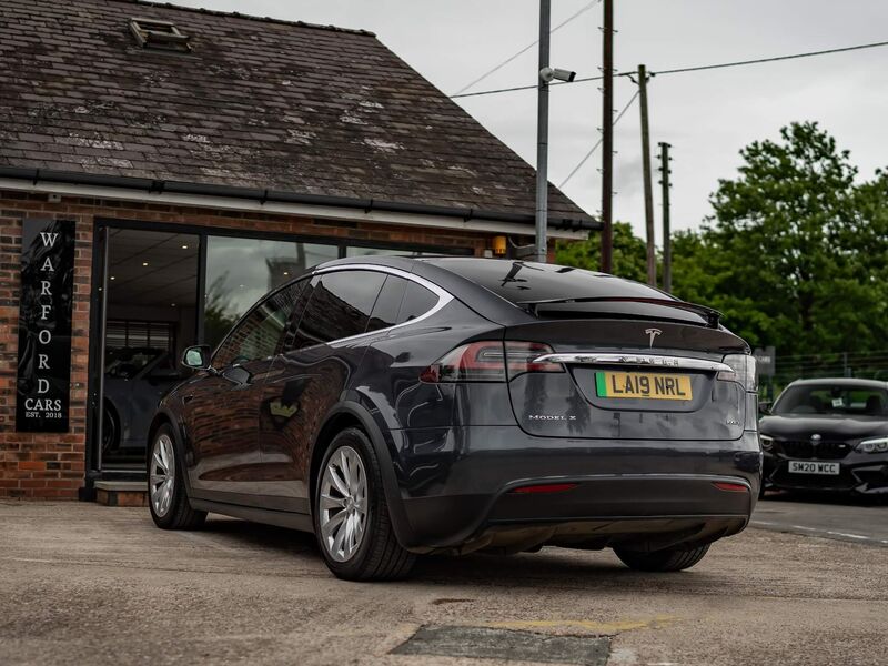 TESLA MODEL X