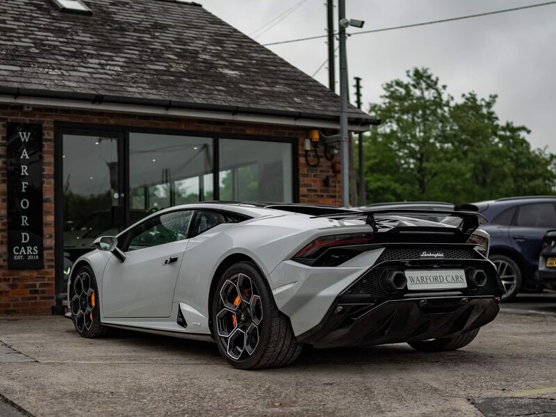 LAMBORGHINI HURACAN