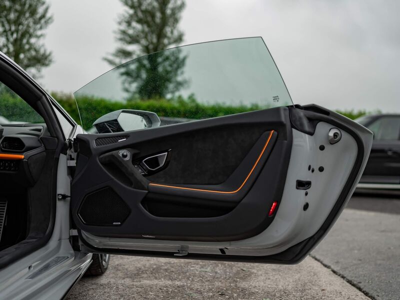 LAMBORGHINI HURACAN