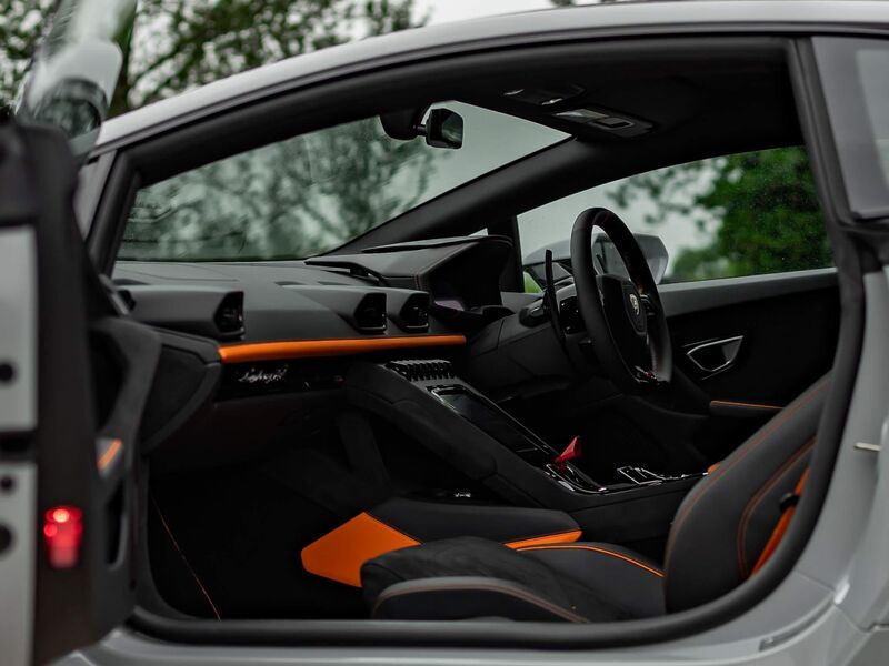 LAMBORGHINI HURACAN