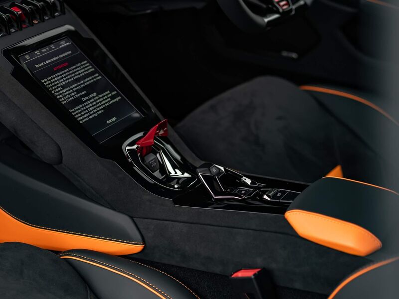 LAMBORGHINI HURACAN