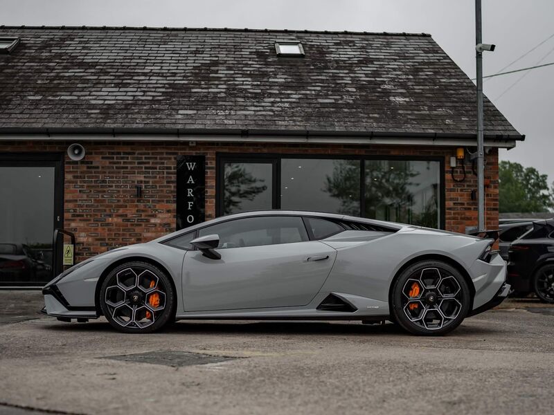 LAMBORGHINI HURACAN