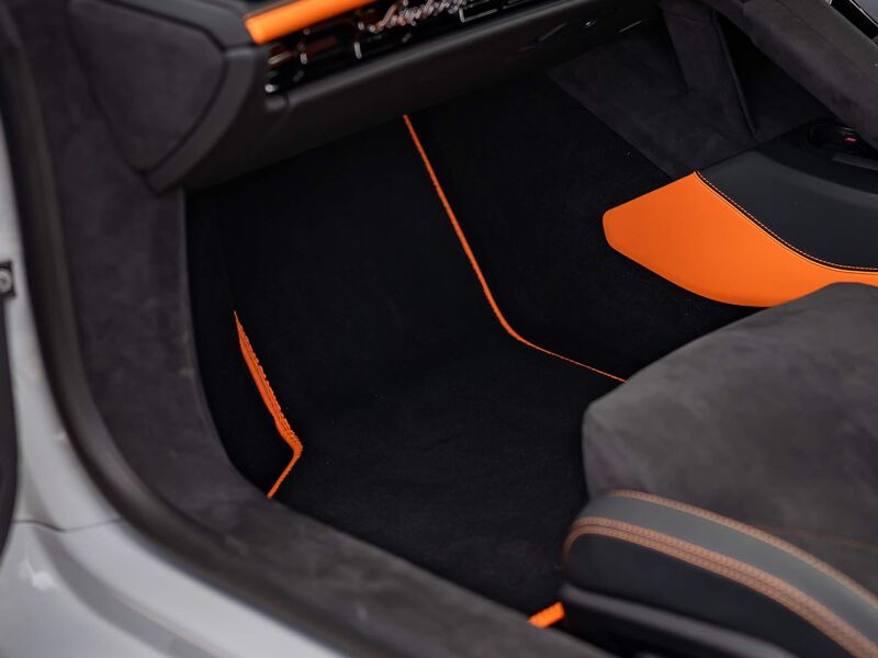 LAMBORGHINI HURACAN