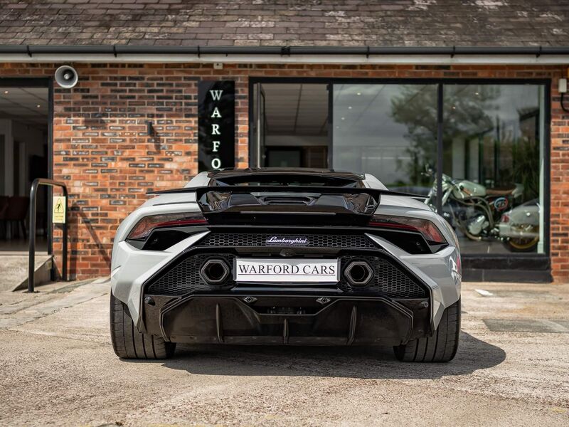 LAMBORGHINI HURACAN