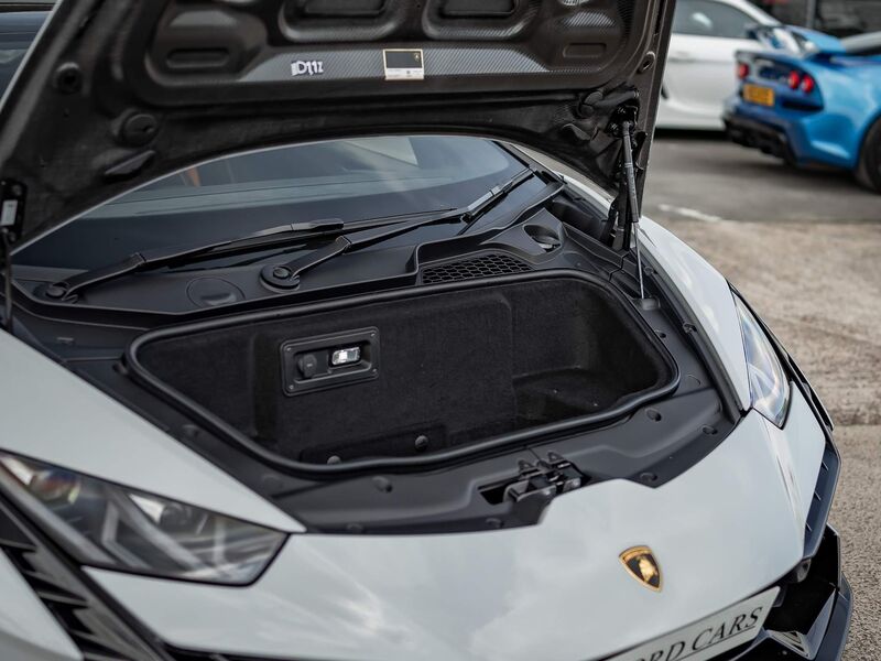 LAMBORGHINI HURACAN