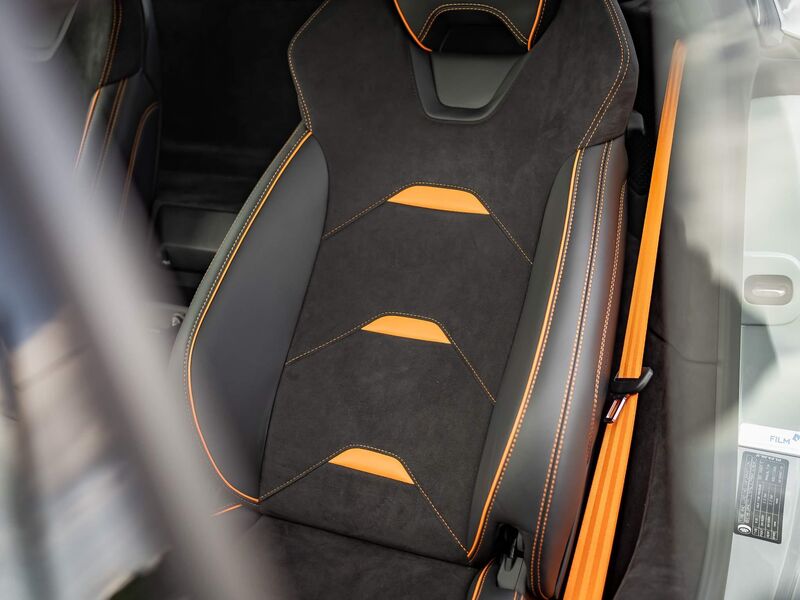LAMBORGHINI HURACAN