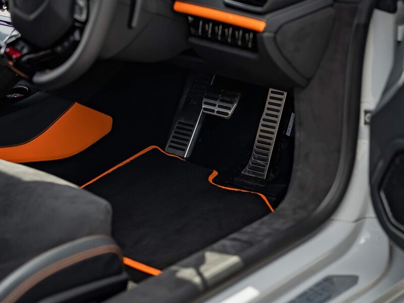 LAMBORGHINI HURACAN