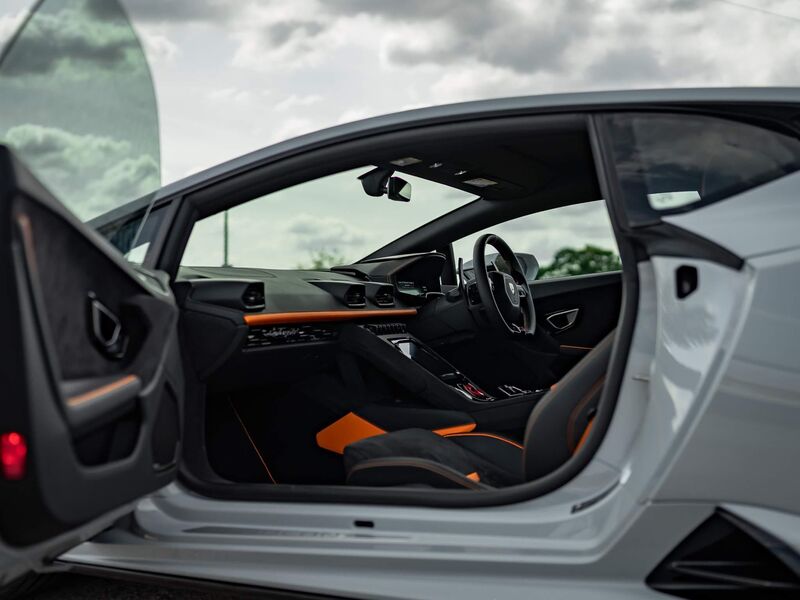 LAMBORGHINI HURACAN
