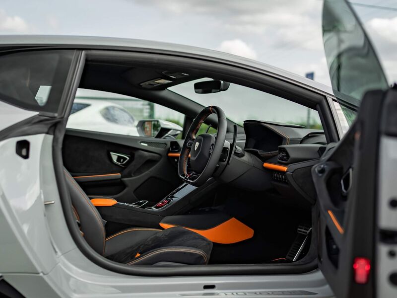 LAMBORGHINI HURACAN