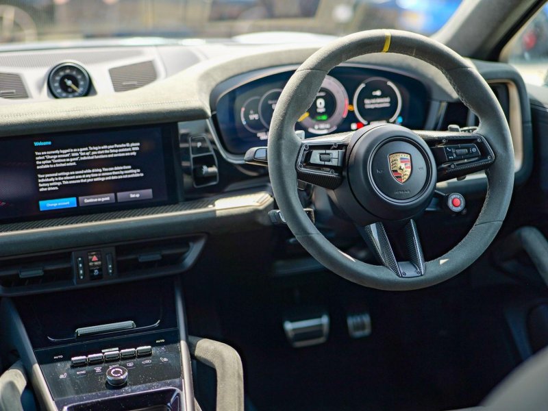 PORSCHE CAYENNE