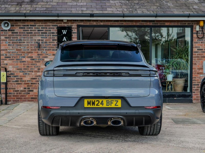 PORSCHE CAYENNE