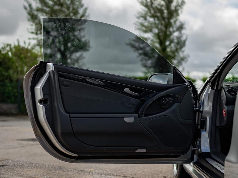 MERCEDES-BENZ SL