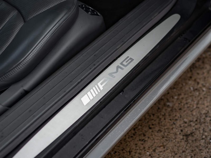 MERCEDES-BENZ SL