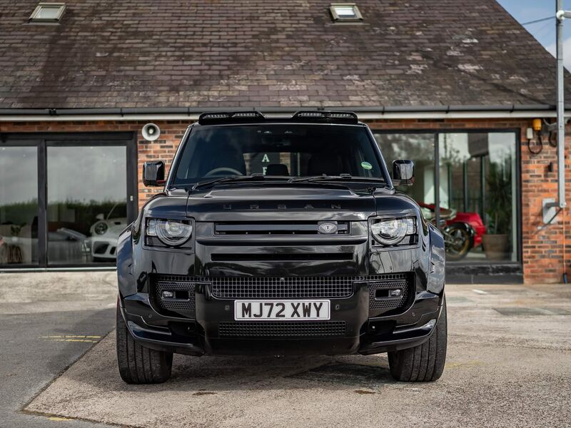 LAND ROVER DEFENDER 110