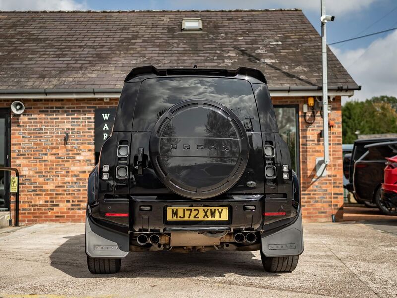 LAND ROVER DEFENDER 110