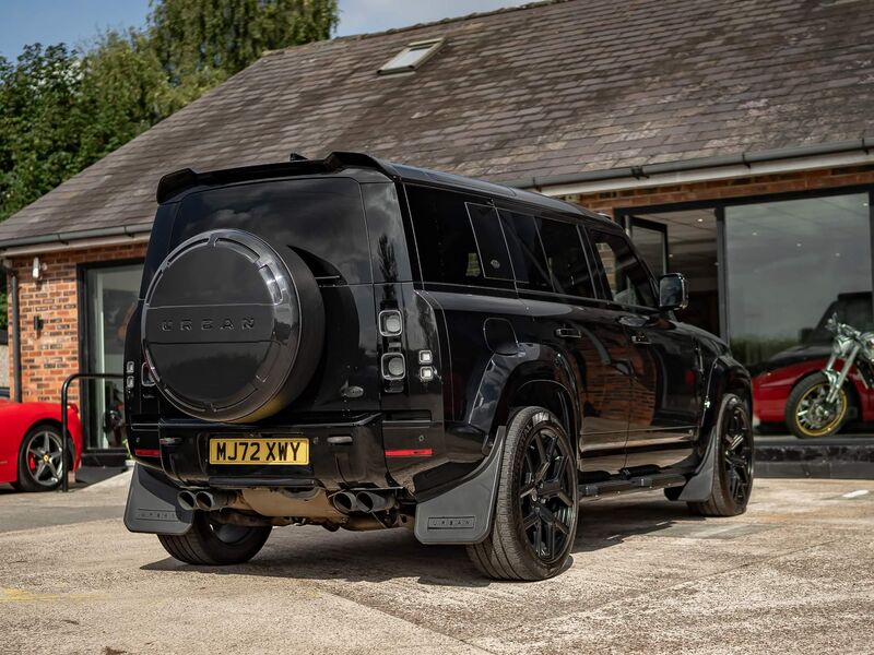 LAND ROVER DEFENDER 110