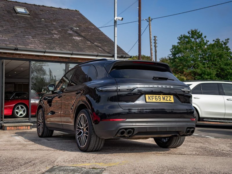 PORSCHE CAYENNE