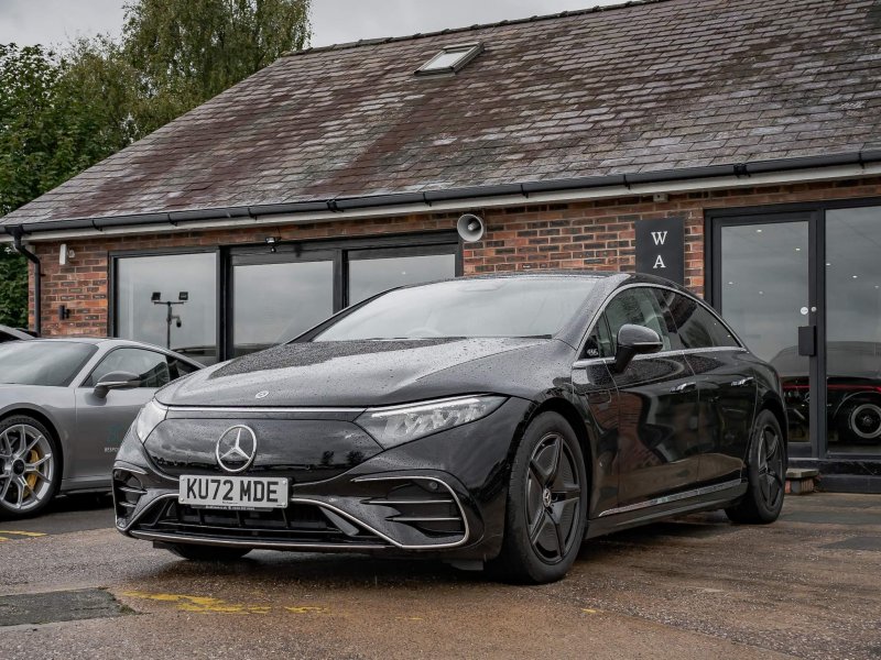 MERCEDES-BENZ EQS