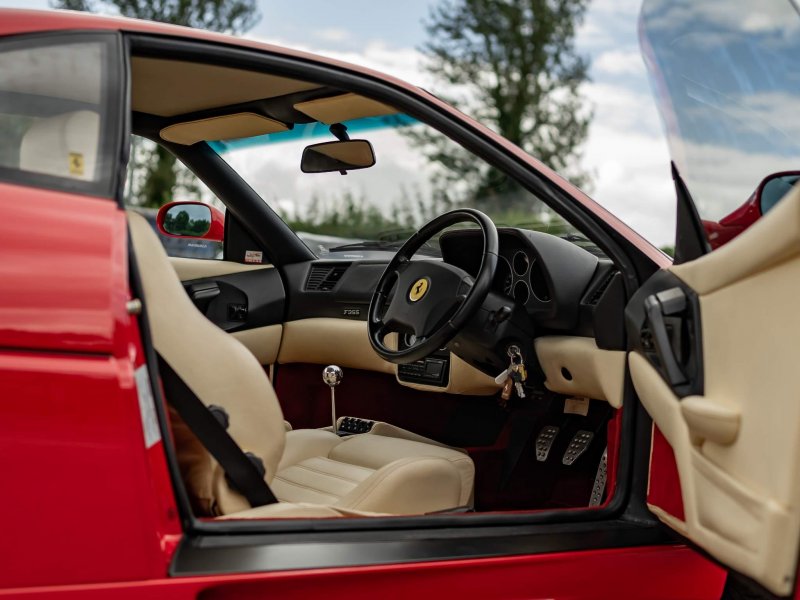 FERRARI F355