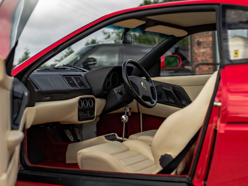FERRARI F355