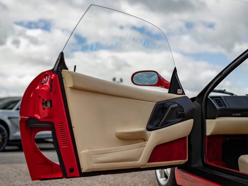 FERRARI F355