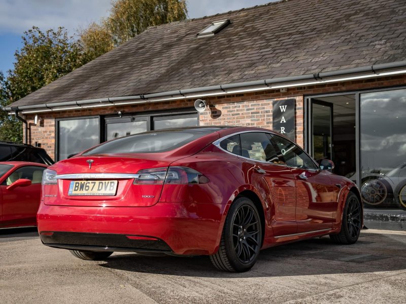 TESLA MODEL S