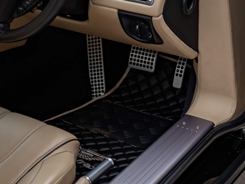 ASTON MARTIN VIRAGE