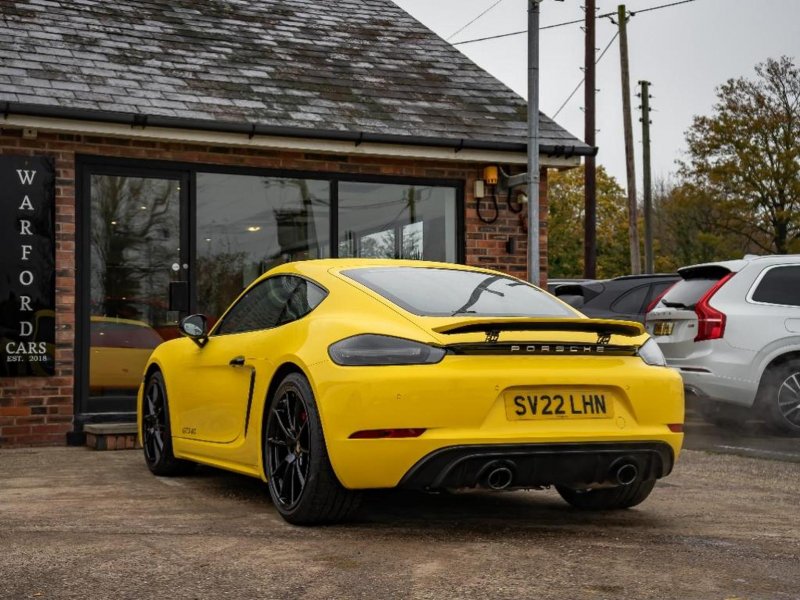 PORSCHE 718