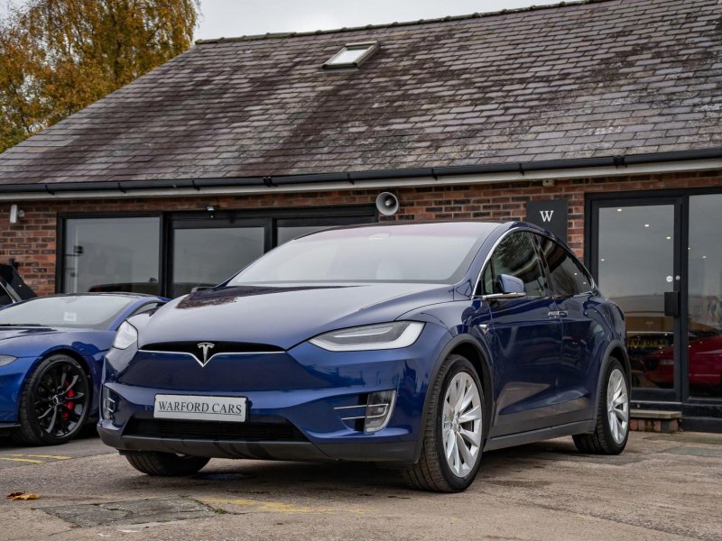 TESLA MODEL X