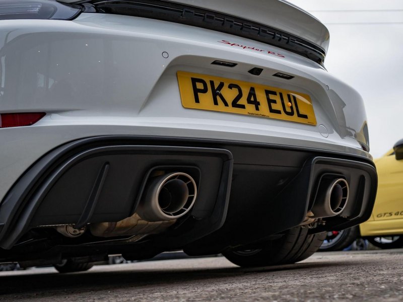 PORSCHE 718 SPYDER