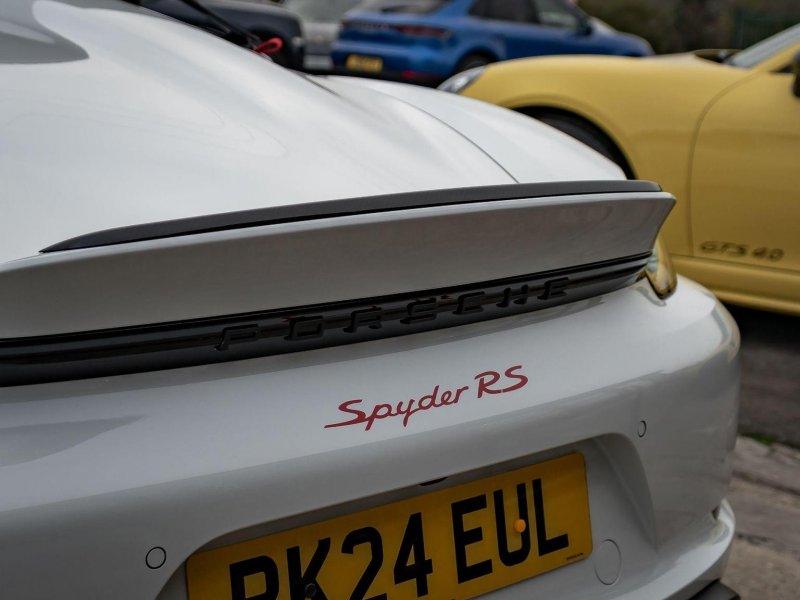 PORSCHE 718 SPYDER