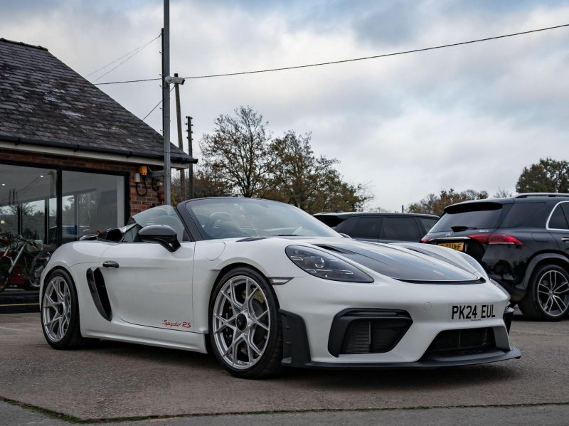 PORSCHE 718 SPYDER