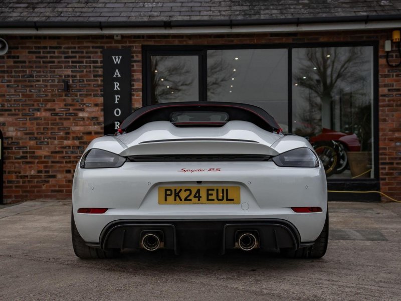 PORSCHE 718 SPYDER
