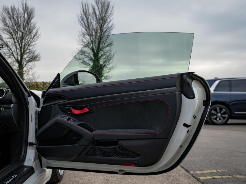 PORSCHE 718 SPYDER