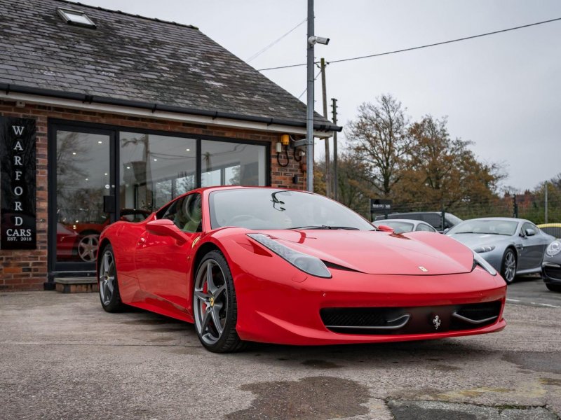 FERRARI 458