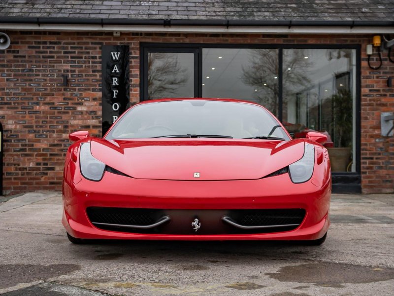 FERRARI 458