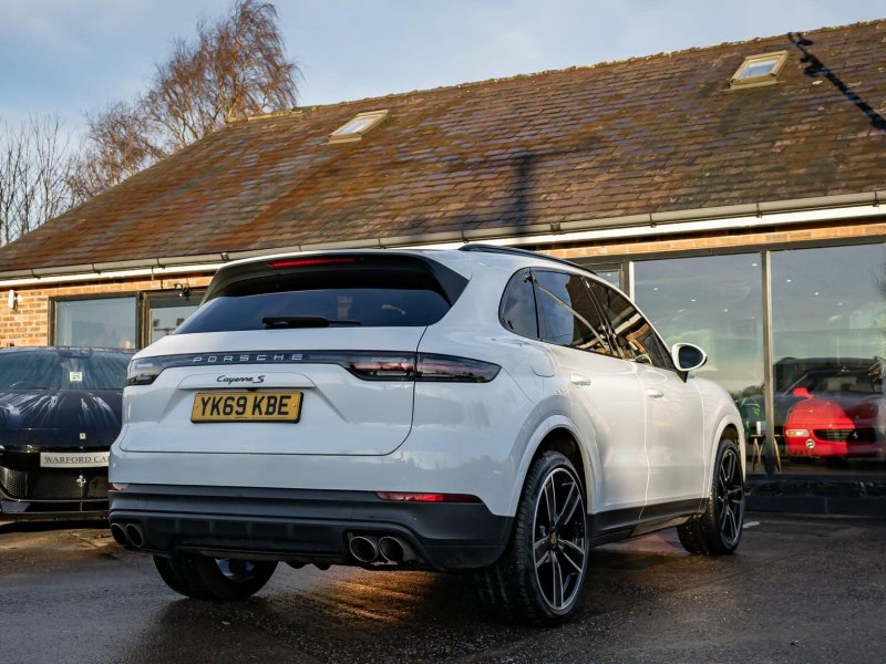 PORSCHE CAYENNE