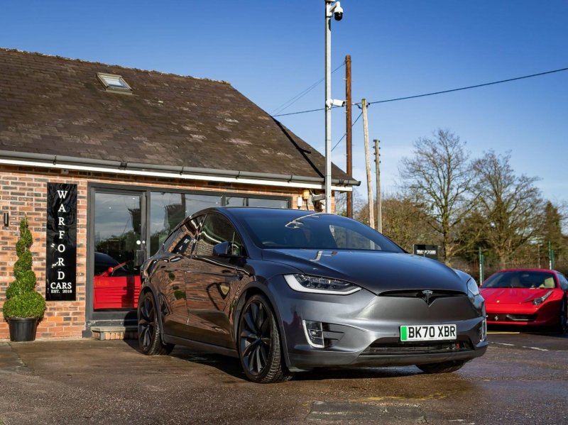TESLA MODEL X