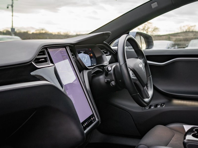 TESLA MODEL S