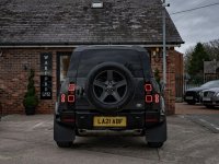 LAND ROVER DEFENDER 110