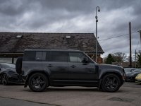 LAND ROVER DEFENDER 110