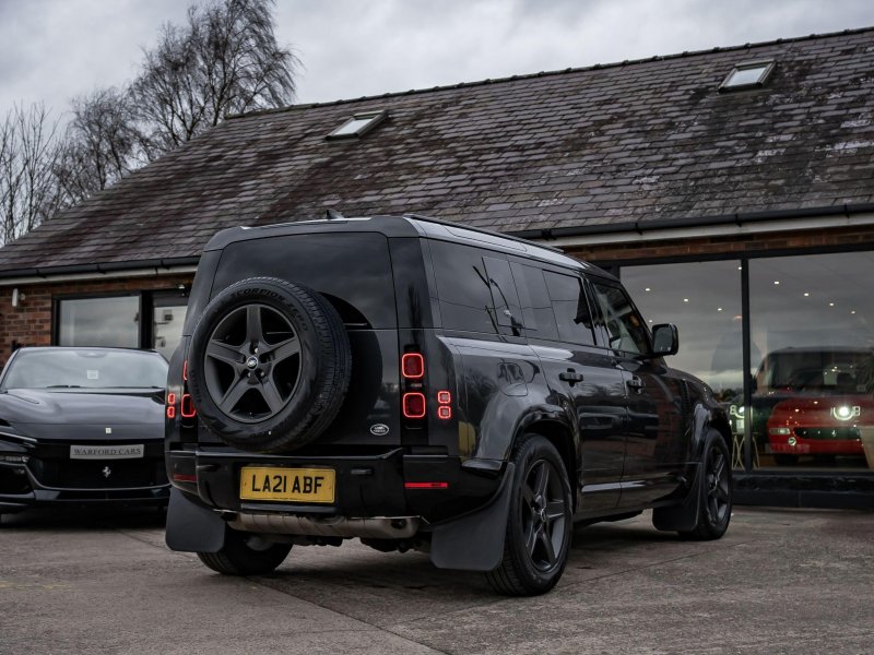 LAND ROVER DEFENDER 110