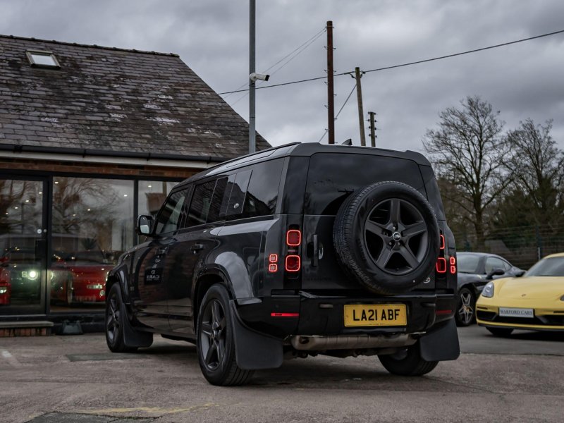 LAND ROVER DEFENDER 110