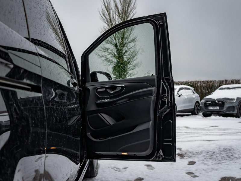 MERCEDES-BENZ V CLASS